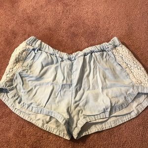 Loose fitting jean shorts with stretchy waist band